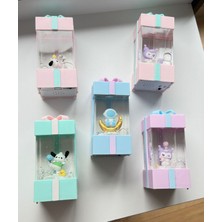 CN Collection Işıklı Müzikli Hediye Paketi Şeklinde Kar Küresi