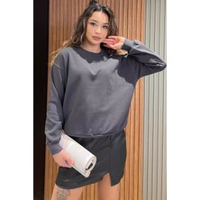 Gülseli Bisiklet Yaka Kalp Nakışlı Şardonlu Kadın Sweatshirt P-00013707