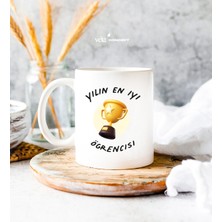 Yılın En Iyi Öğrencisi" Kupa Bardak - Öğrencilerin Başarılarını Kutlama Zamanı