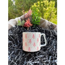 Pembe Yılbaşı Ağacı Desenli Seramik Kupa Yılbaşı Hediyesi Hediye Fikri