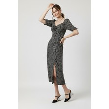 Zuzudan Kadın Siyah Çiçek Desenli Yırtmaçlı Midi Elbise Kare Yaka Büzgü Detaylı