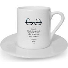 Türk Kahvesi Fincanı Kitap Okumak