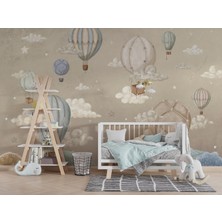 Grown Kahverengi Gökyüzü Bulutlar Arasında Uçan Balonlar Çocuk Odası Duvar Kağıdı