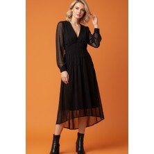 Zuzudan Siyah Tül Detaylı Büzgülü V Yaka Midi Elbise