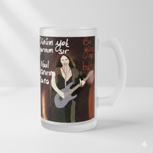 Sartre Art Şebnem Ferah Şarkı Sözlü Motto Baskılı Bira Bardağı 500 ml - Büyük Boy Kulplu Cam Kupa