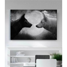 Mushen Studıo Siyah Beyaz Kurt Ay Işığında Kanvas Tablo