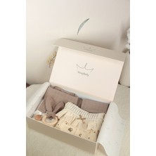 Uniq Baby Elbiseli %100 Pamuk 7 Parça Yenidoğan Bebek Hediye Kutusu – Pike, Müslin Set ve Elbise