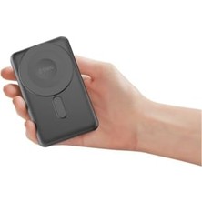 Eco Lounge Recharger M 10.000MAH Magsafe Uyumlu Pd 20W Lightning ve Usb-C Dahili Kablolu Stantlı Taşınabilir Hızlı Şarj Aleti/powerbank