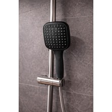 Modern Ledli Piyanolu Çok Modlu Duş Sistemi Akıllı Dijital Ekran Ambiyans Aydınlatma Fonksiyonel