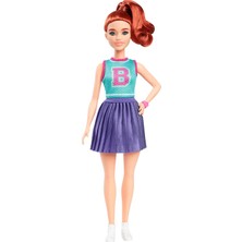 Barbie Fashionistas Doll #232 Kızıl Saçlı, Sportif "b" Jersey Üst ve Pileli Mor Etek ile Saat ve Spo
