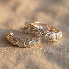 Zeino Işlemeli Halka Küpe - Gümüş Rengi Kaplama, 3,5 cm