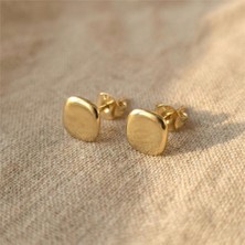 Zeino Kare Sade Küpe - 14K Altın Rengi Kaplama, 1 cm