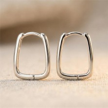 Zeino Kare Oval Halka Küpe - Gümüş Rengi Kaplama, 1,5 cm Çap