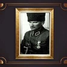 Giyense Özel Seri Altın Paspartulu Çerçeveli Atatürk Tablo C6262