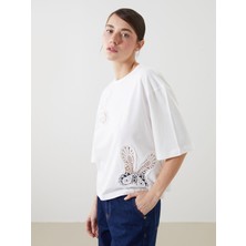 Lc Waikiki Yeni Sezon Bisiklet Yaka Nakışlı Kadın Tişört