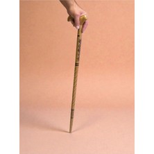 Normadia El Yapımı Ahşap Işlemeli Çam Ağacı Baston, Şık ve Dayanıklı Tasarım