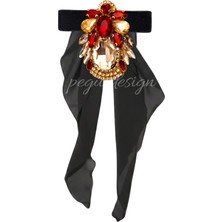 Pegu Kristal Taşlı Figürlü Kadife Broş , Kenarları Tırtıklı Özel Tasarım Şifon Kumaşlı