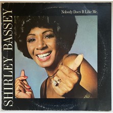 RCA Shirley Bassey Nobody Does It Like Me Lp Plak (Orijinal 1974 Dönem Alman Baskı Plak)