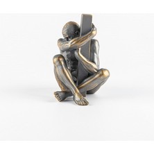 NuN Studio Veronassa Adam Biblo Füme