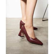 Emienza Rubı 1. Sınıf Vegan Deri Köşeli Kalıp Kalın Topuk Bayan Topuklu Ayakkabı