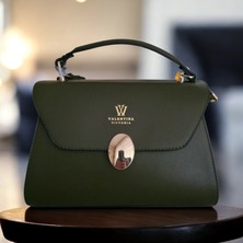 Valentina Victoria Şık Şekilli Kapaklı Orta Boy Ledi Çanta.