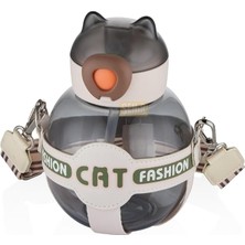 Delixa 720ML Sevimli Kedi Silikon Pipetli Özel Kılıflı ve Askılı Polikarbon Çocuk Su Matarası (Siyah)