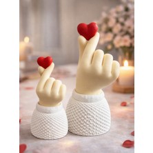 Korean Heart 2’li Biblo Seti – Kalp Tutan El Dekoratif Hediyelik | 9 cm & 14 cm | Pla Bioplastik