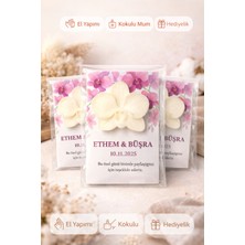 Larina Hediyelik Kokulu Orkide Figürlü Mini Mum – Kişiye Özel Kartlı El Yapımı Hediyelik (Nikah, Nişan, Düğün, Söz, Baby Shower Için)