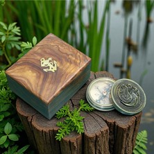 Özbience Doğal Ahşap Kutulu Pirinç Pusula, Zarif ve Fonksiyonel Seyahat Aksesuarı