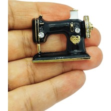 BB Bi Butik Shop Vintage Dikiş Makinesi Figürlü Siyah Tasarım Broş