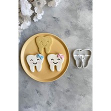 PremiumPort Beyaz Diş Temalı Kurabiye Kalıbı, Eğlenceli ve Yaratıcı Pişirme Aracı