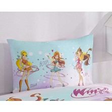 Taç Zorluteks Lisanslı Winx Magic Desenli % 100 Pamuk Kumaş 1 Adet Yastık Kılıfı 50X70 cm