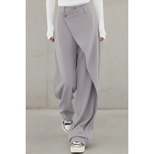 x Nurbeli Kadın Asimetrik Tasarımlı Düğme Kapama Palazzo Pantolon