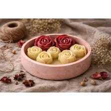 Esmira Candle 🌹 Gül Formlu Aromaterapi Mum (Vücut & Masaj Kremi)