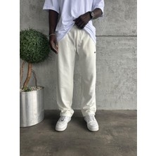 KağanKY Beyaz Yazı Detaylı Baggy Eşofman