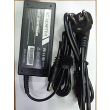 Delixa 15 Volt 3 Amper Standart Uçlu Adaptör 15 Volt 3 Amper 5.5 mm 2.5 mm Adaptör