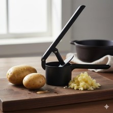 Delixa Paslanmaz Çelik Siyah Patates Ezici | Büyük Boy Metal Kollu Patates Püre Aparatı | Mutfakta Kolaylık