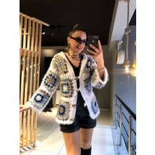 Gözde Tasarım Butik Kadın Beyaz Renk Motifli Düğmeli Tığişi Örgü El Yapımı Hırka