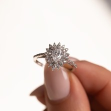 Hakan Mücevherat Taşlı Tasarım 14 Ayar Beyaz Altın Yüzük