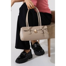 BALANZ Bej Kadın Çanta Kilit Kapamalı Baget Deri El ve Omuz Çantası