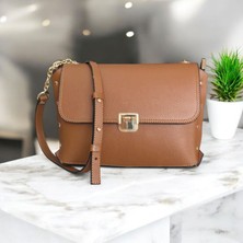 Valentina Victoria Hakiki Deri Aksesuarlı Zincir Detaylı Çapraz Çanta