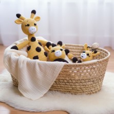 Amigurumi Zürafa Yeni Doğan Bebek Seti - Uyku Arkadaşı, Ahşap Çıngırak ve Emzik Askısı