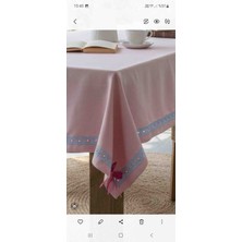 Yarımada Kadın Kooperatifi ​leke Tutmaz Dantel Detaylı Pudra Pembe Masa Örtüsü (132X140 Cm)