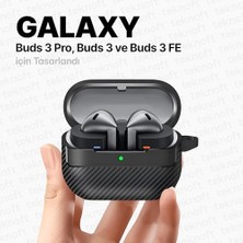 Galaxy Buds 3 Pro, Buds 3 ve Buds 3 Fe ile Uyumlu Mat Karbon Fiber Dokulu Darbelere Dayanıklı Premium Silikon Kılıf