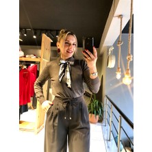 Gözde Tasarım Butik Kadın Haki Renk Polo Yakalı Fularlı Triko Kazak