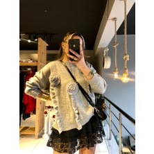 Gözde Tasarım Butik Kadın Gri Renk Gül Çiçek Aplikeli Bisiklet Yakalı Triko Kazak