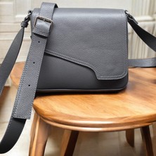 Valentina Victoria Valvic Hakikideri Postacı Kadın