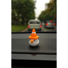 Normadia Sevimli Mini Ördek Figürü, Trafik Koni Şapkalı, Araba Süsü, Hediye Aksesuar