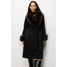 Ekol Kadın Yakası ve Kolları Kürk Siyah Manto 06023