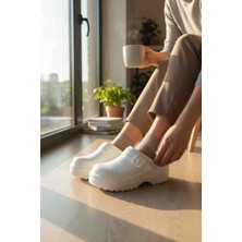 Moda Fiesta Kalın Taban Ortopedik Beyaz Hastane Terliği – Ayarlanabilir Tokalı Sabo Terlik